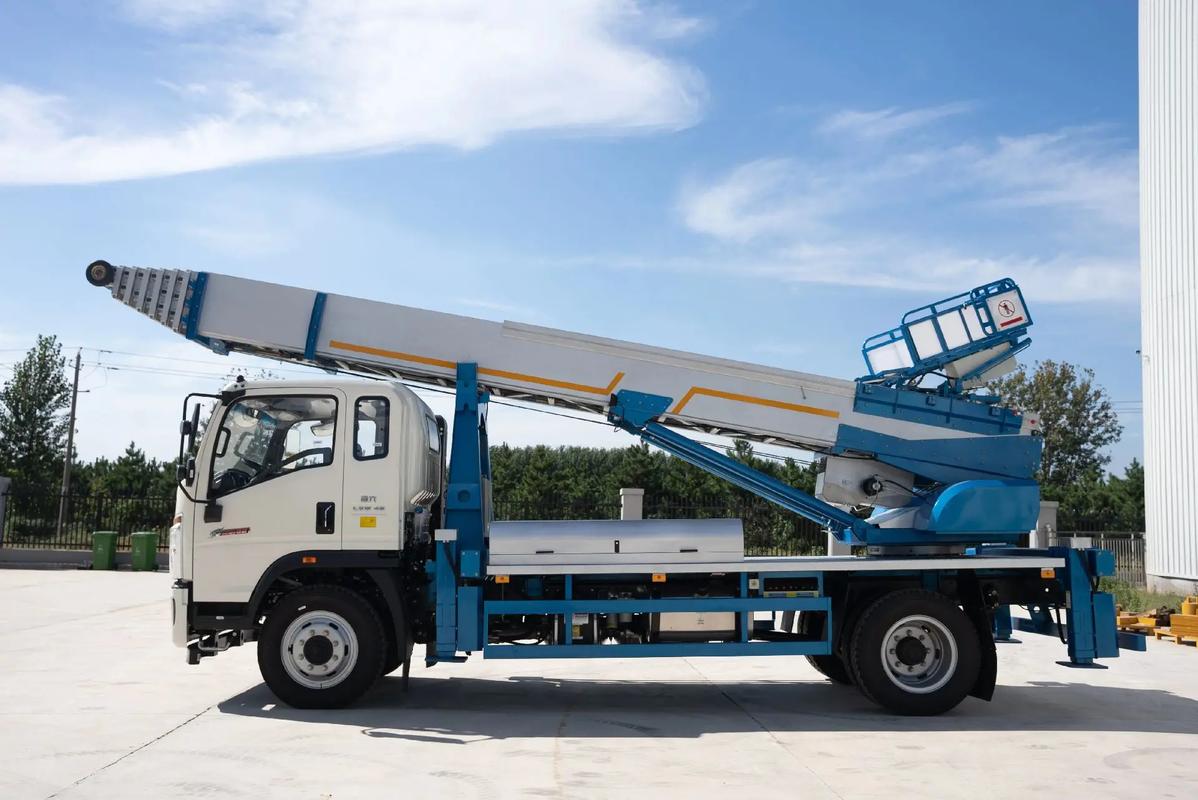 平湖云梯上料车租赁费用