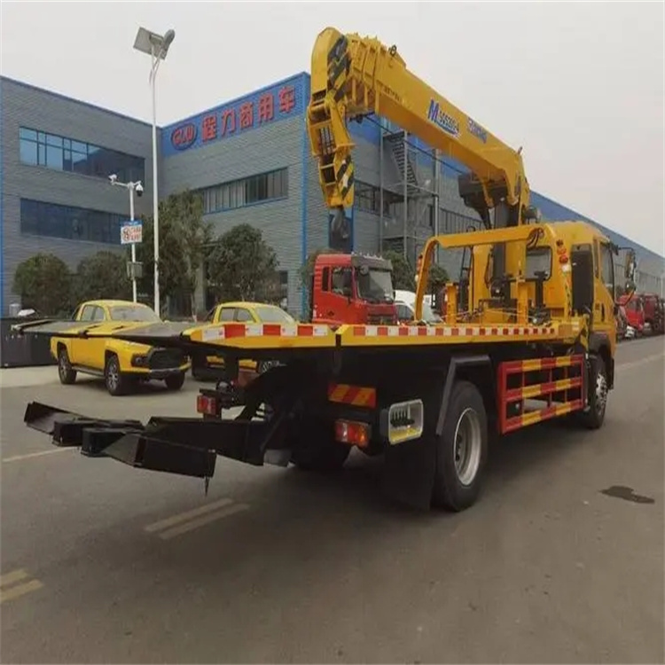 平湖附近小随车吊出租电话，轻松解决搬运烦恼