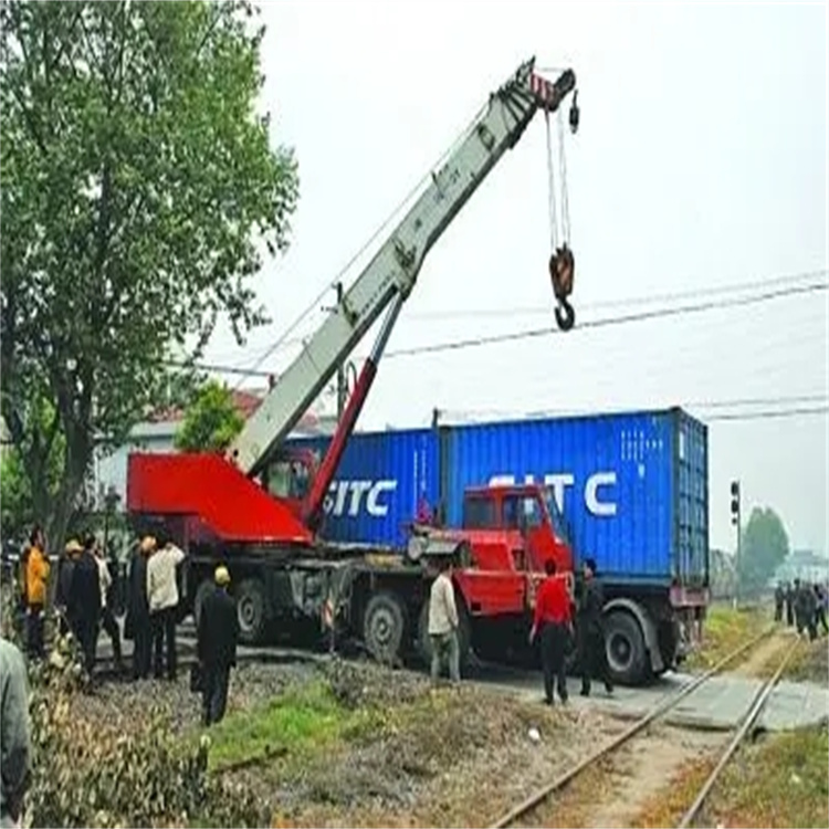 平湖如何快速找到附近的吊车救援公司